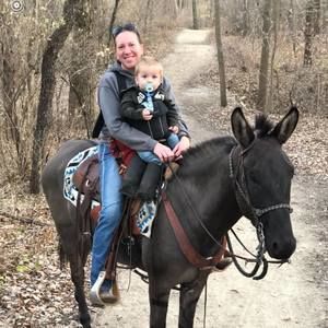 Meet your Posher, Cynthia